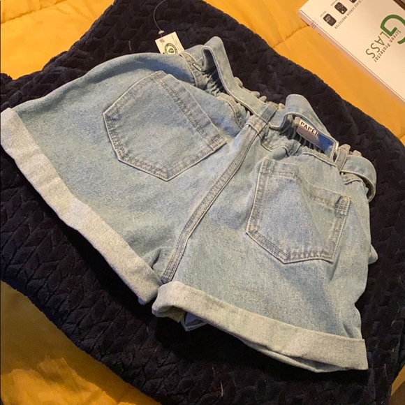 Denim Paperbag shorts - Picture 3 of 3